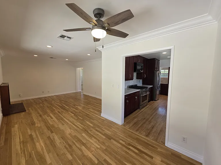20758 Stephanie Dr — Photo 33