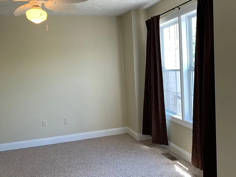 435 Oak Tree Blvd NW — Photo 18