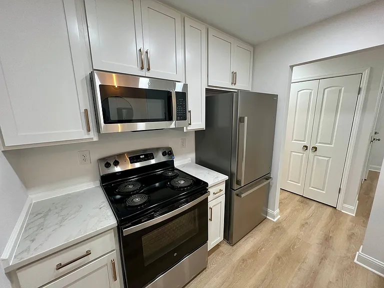 3840 Overbrook Dr #12 — Photo 9