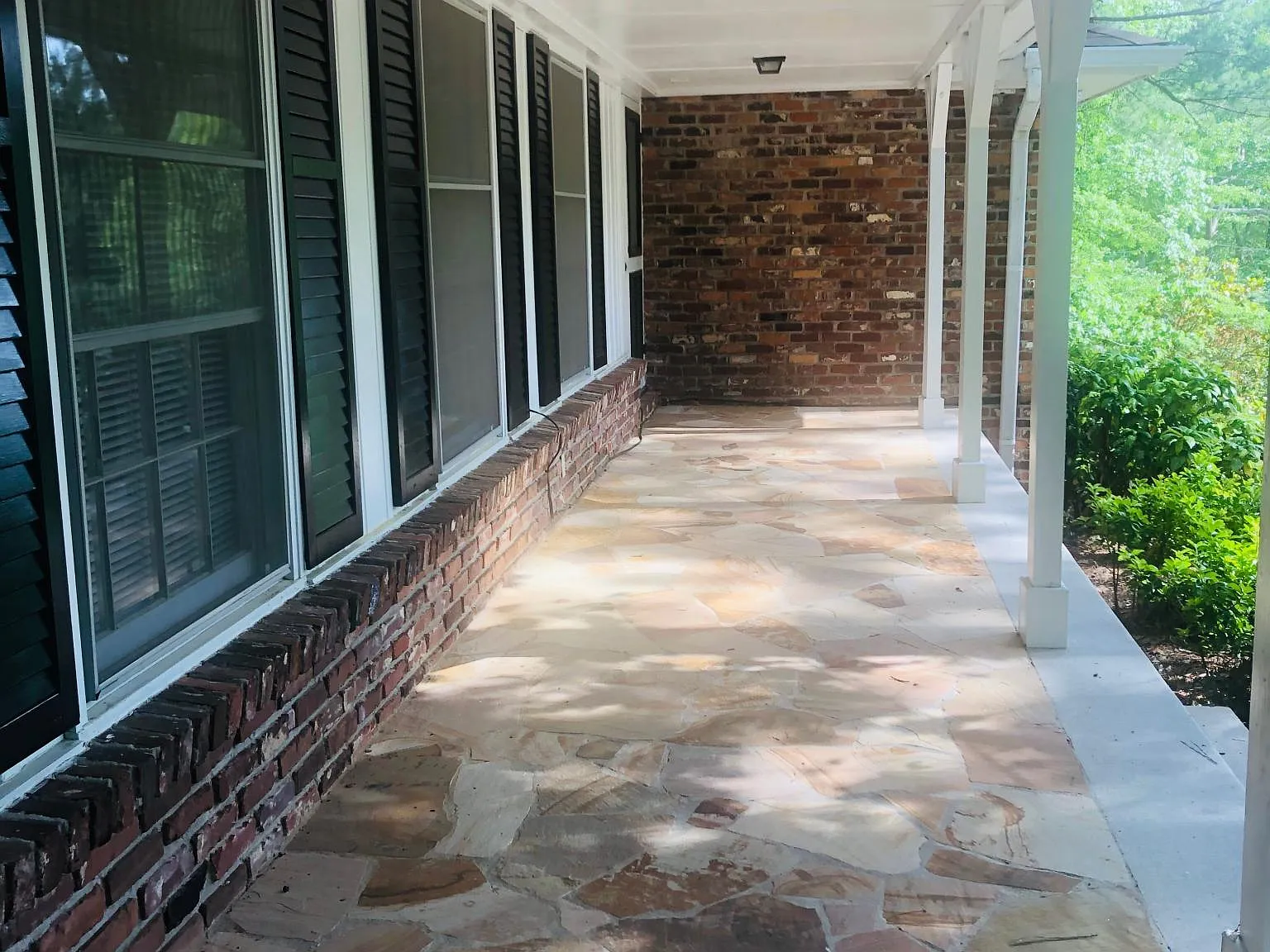 4 bed, 2.5 bath, 2500 sqft, $2,800 — Photo 4