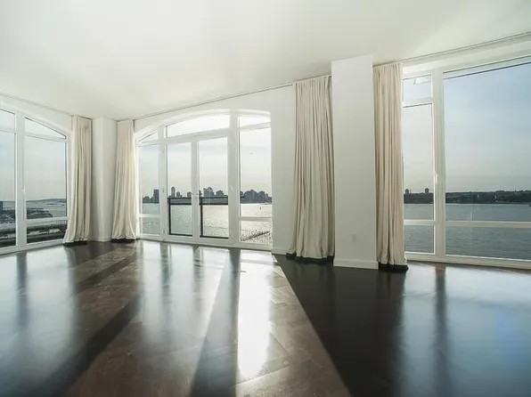 400 West 12th Street image 1 of 7