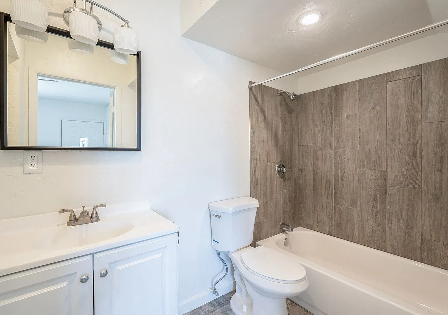 1309 N. Park Ave. — Photo 3