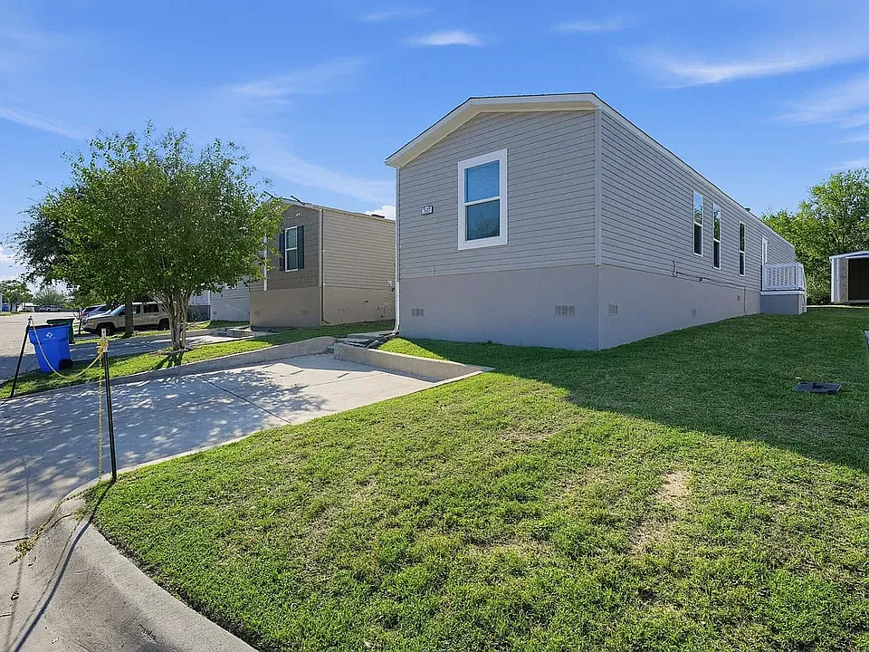 7617 Hidden View Cir