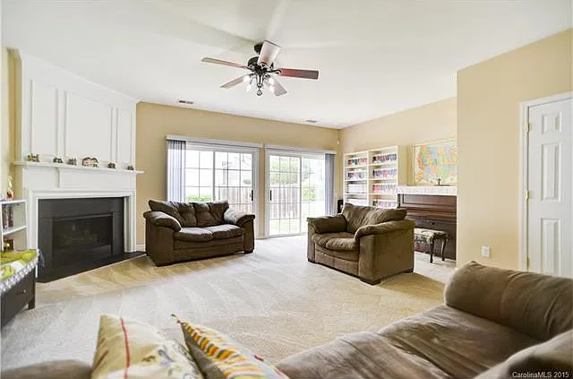3 bed, 1320 sqft, $1,850 — Photo 4