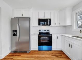 33 Silverpine Drive, Amityville, NY