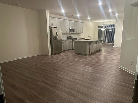 2nd image of 2024 Blewett Dr