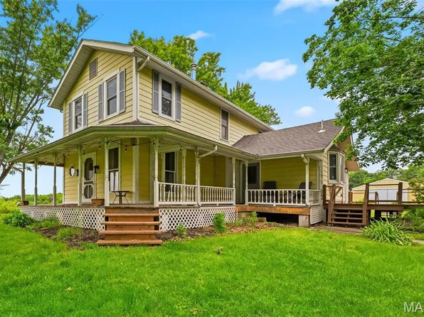 11 Skyview Way, Pacific, MO 63069