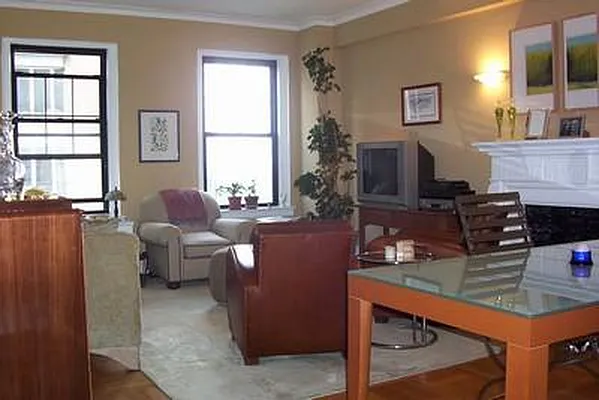 Rented by Fenwick Keats Real Estate | media 21