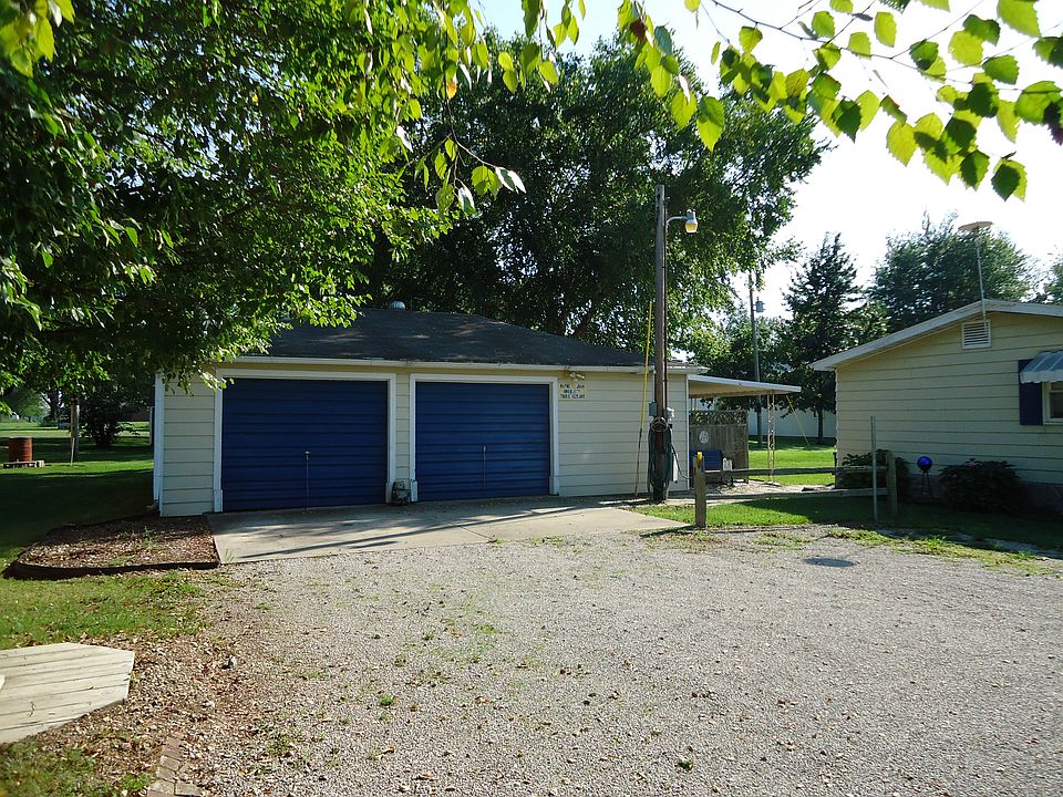 2nd image of 7969 E 1625th Ave