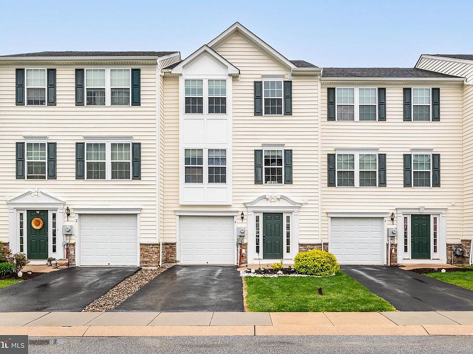 1st image of 4 Tuxford Ln