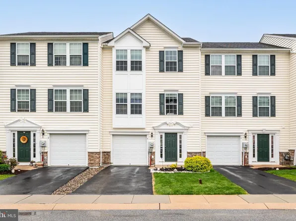 4 Tuxford Ln, Coatesville, PA 19320