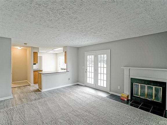 5th image of 1823 Robinhood Dr