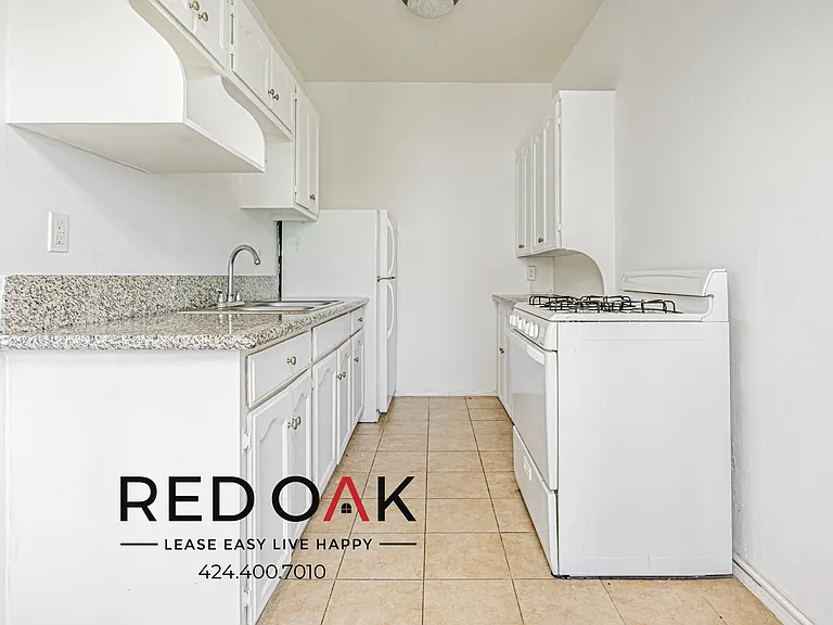 1405 S Berendo St #207 — Photo 3