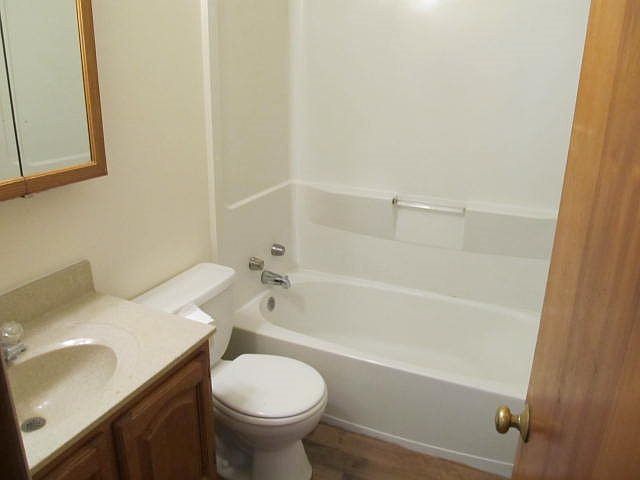 1st image of 1162 E 40th St