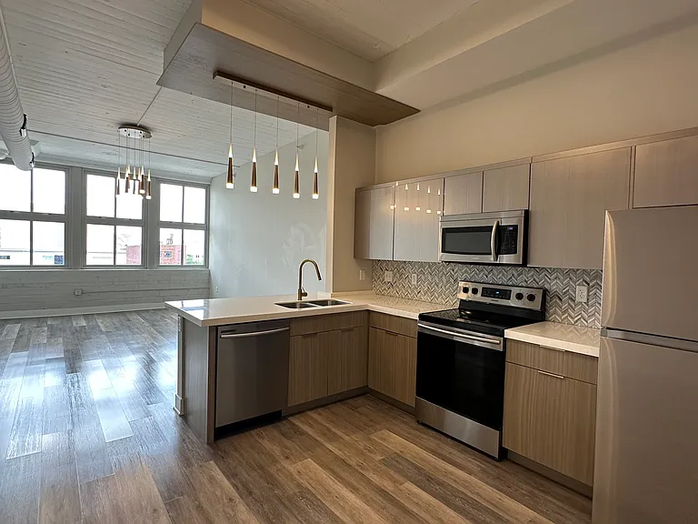 113 E 3rd St #202 — Photo 1
