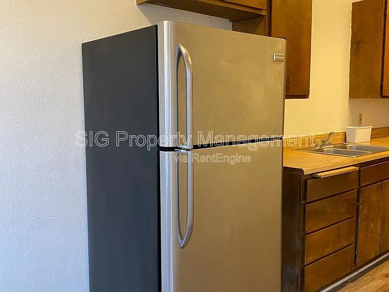 461 W Colorado St #9 — Photo 4