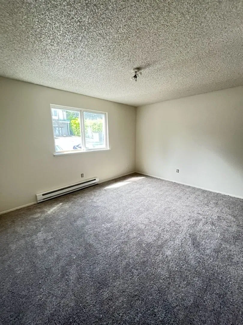 Skyridge Apartments — Photo 4
