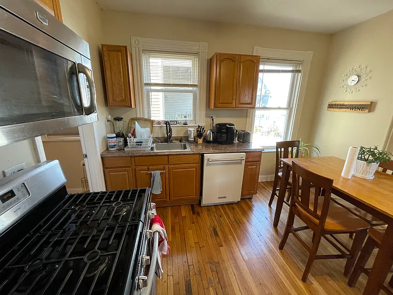 66 Romsey St #3 — Photo 1