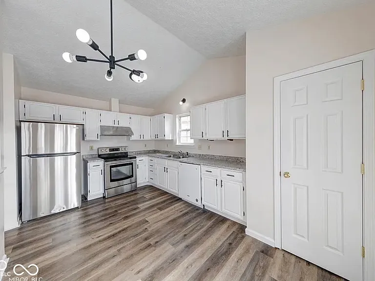 7621 Orchard Village Dr — Photo 8