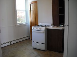 210 Whittenton St APT 4, Taunton, MA 02780