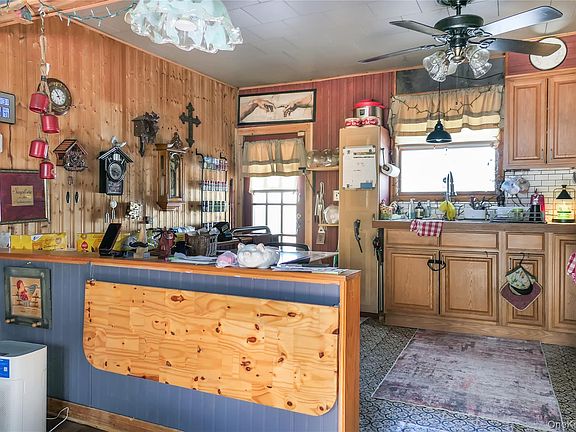 4th image of 15 Private Road