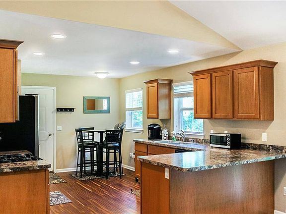 4th image of 4851 Stuhrberg Dr