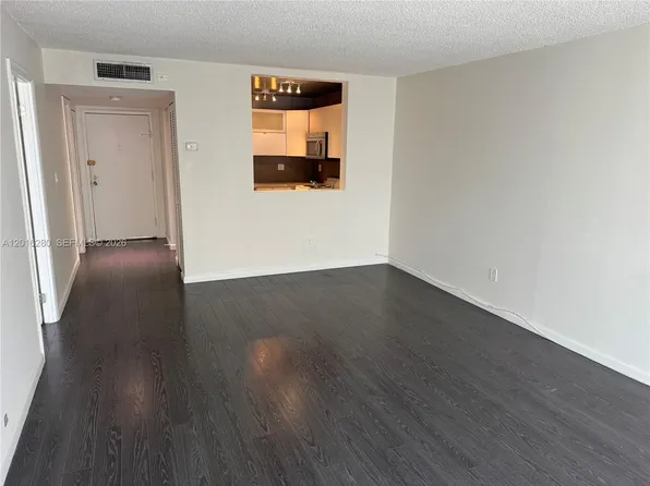 492 NW 165th Street Rd APT C314, Miami, FL 33169