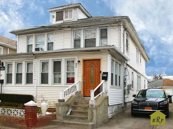 973 E 32nd St, Brooklyn, NY 11210