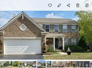 39183 N Queensbury Ln, Beach Park, IL 60083