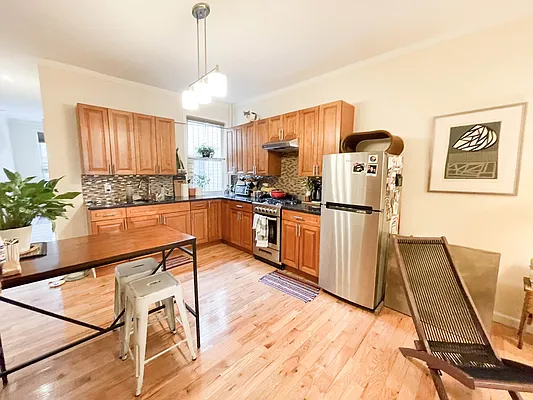 Rented by Ulas Real Estates Inc | media 11