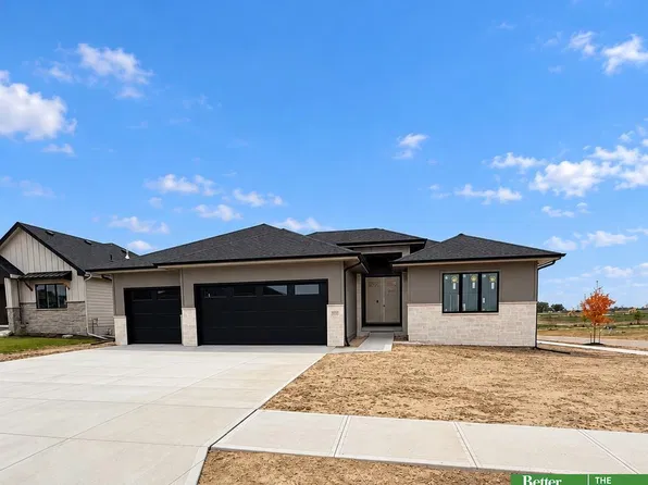 5924 N 198th St, Elkhorn, NE 68022