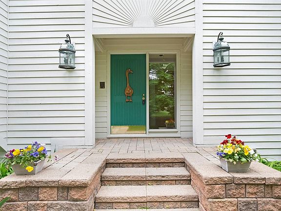 3rd image of 5975 Fox Hollow Ct