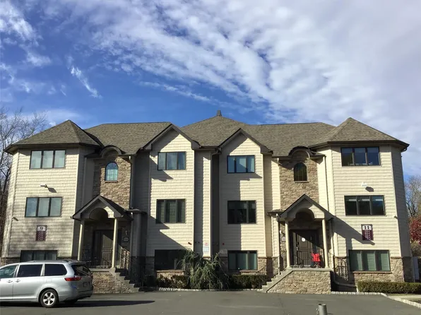 11 Warren Court #214, Monsey, NY 10952