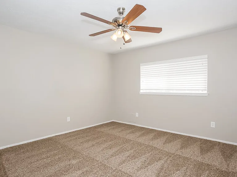 20015 Bishops Gate Ln — Photo 10