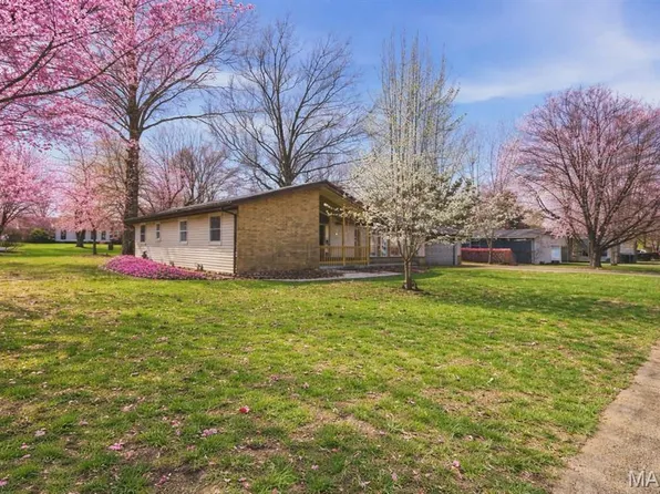 908 E 10th St #M, Mountain Grove, MO 65711