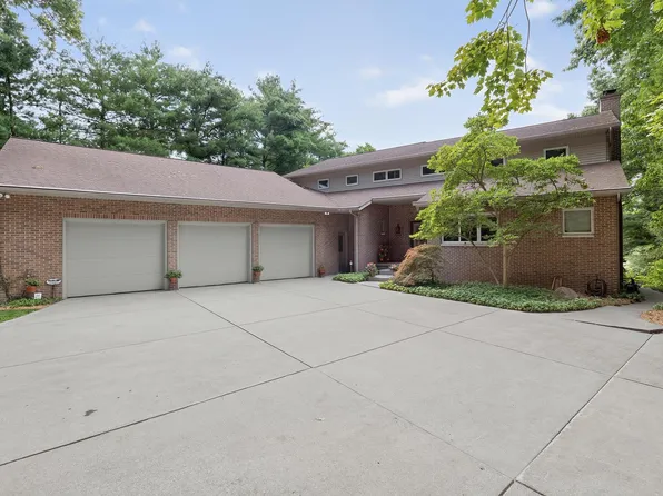 53820 Crystal Creek Ln, Elkhart, IN 46514