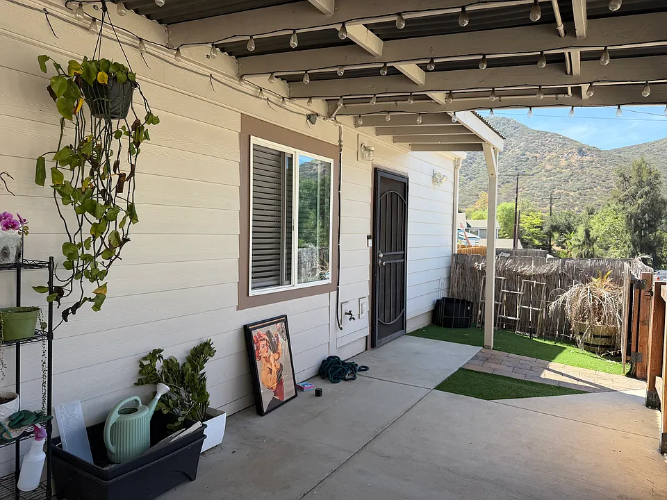 14690 Lazy Dog Way