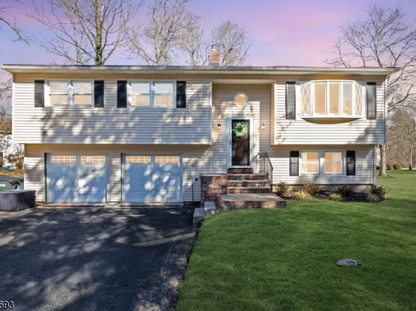 52 Woodland Rd, Long Hill Twp., NJ 07946