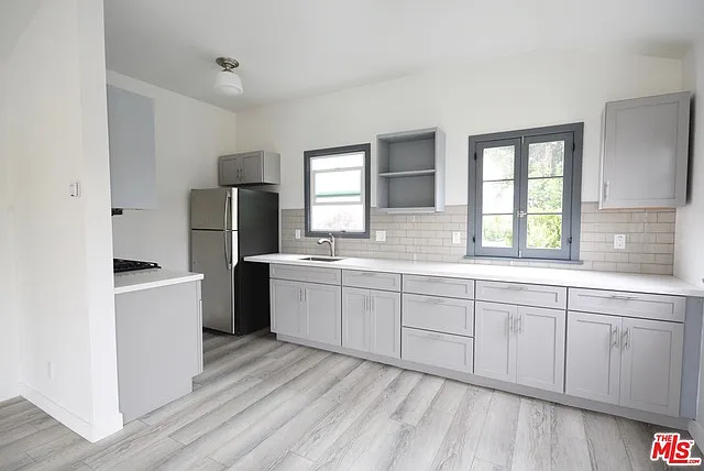 1315 Riviera Ave — Photo 6