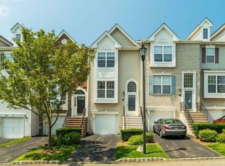 566 Coventry Dr, Nutley, NJ 07110