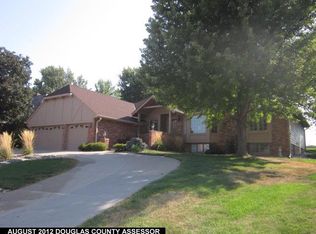 6211 S 118th Plz, Omaha, NE 68137