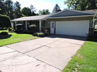 1088 Gilbert St, Flint, MI 48532