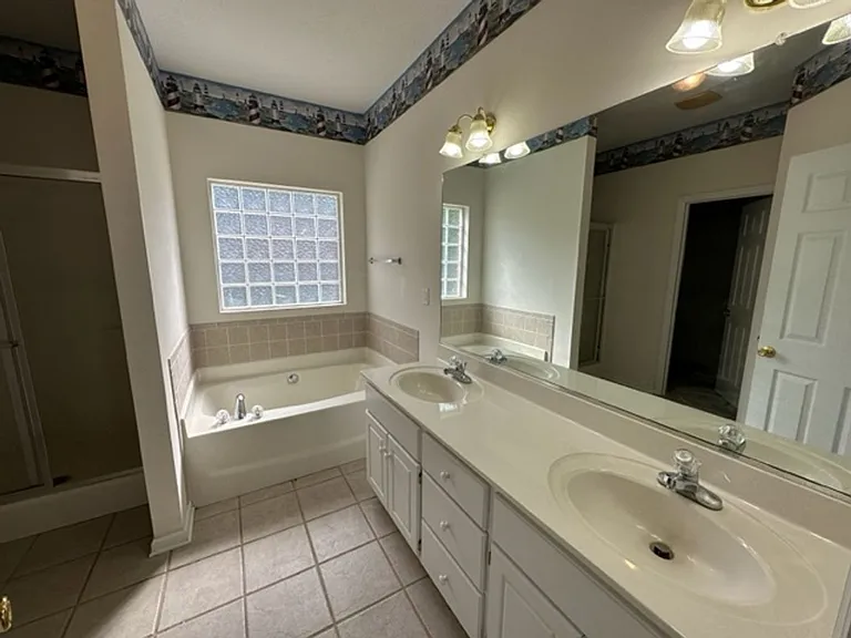 701 Spalding Ct — Photo 11