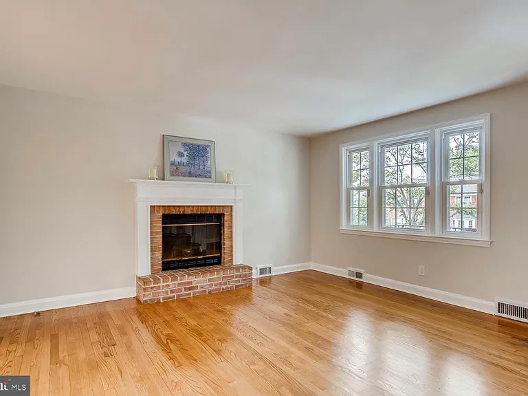 157 Regester Ave #1 — Photo 8