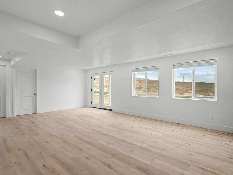 1522 W Russo Dr #BASEMENT — Photo 6