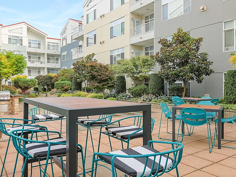 Courtyard Off Main — Photo 28