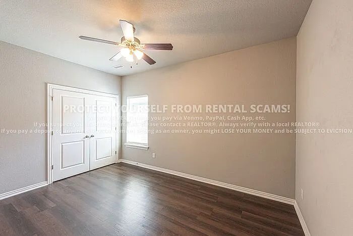 211 Grove Ln — Photo 10