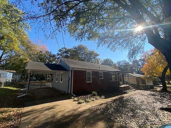 2nd image of 7 Rocky Knoll Dr