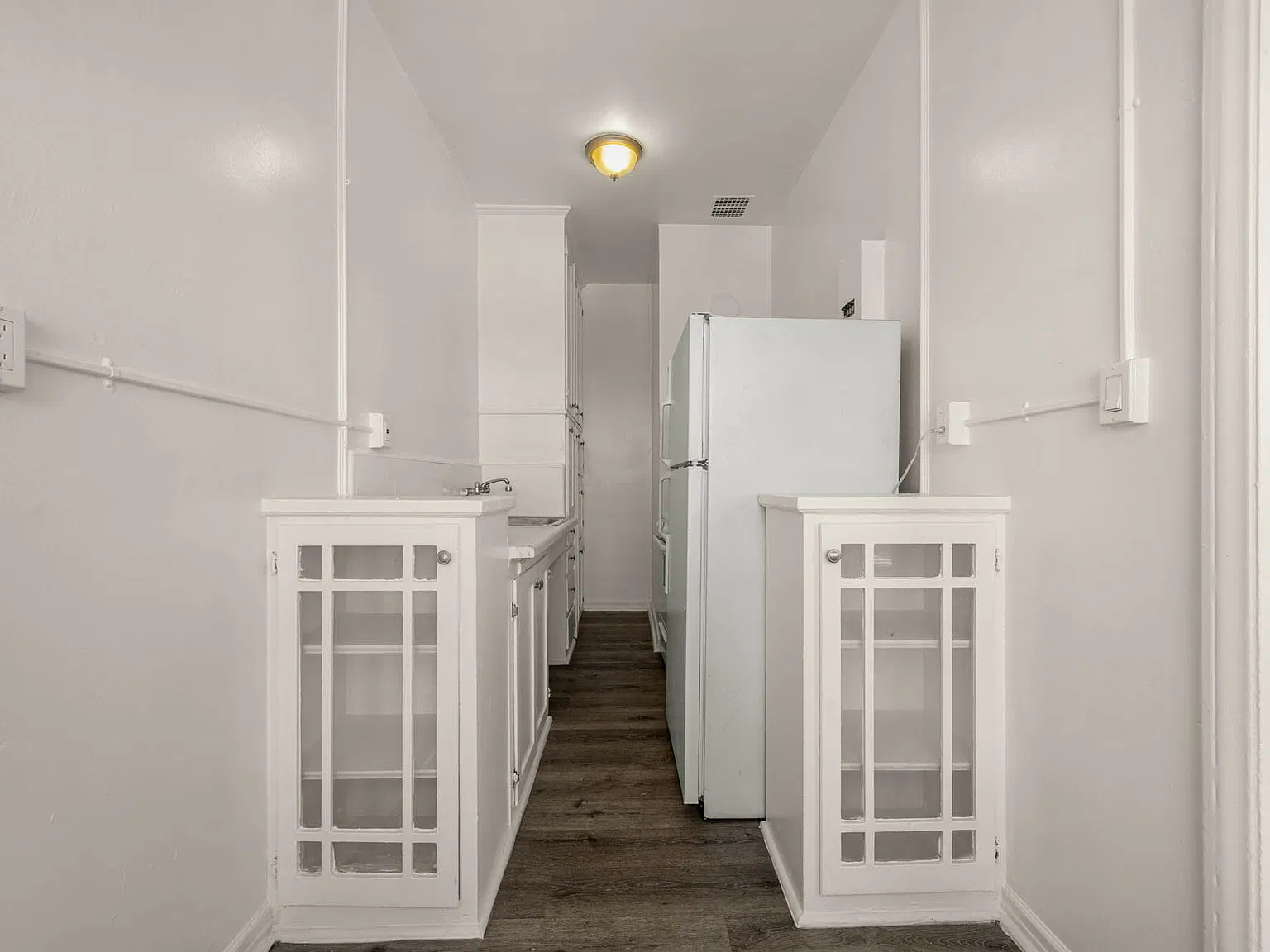 526 S Union Dr — Photo 3