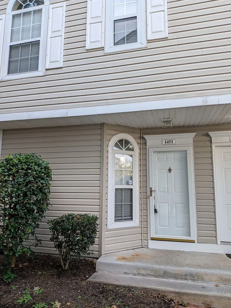 For Rent in Chesapeake-2 Story Townhouse/Condo — Photo 1